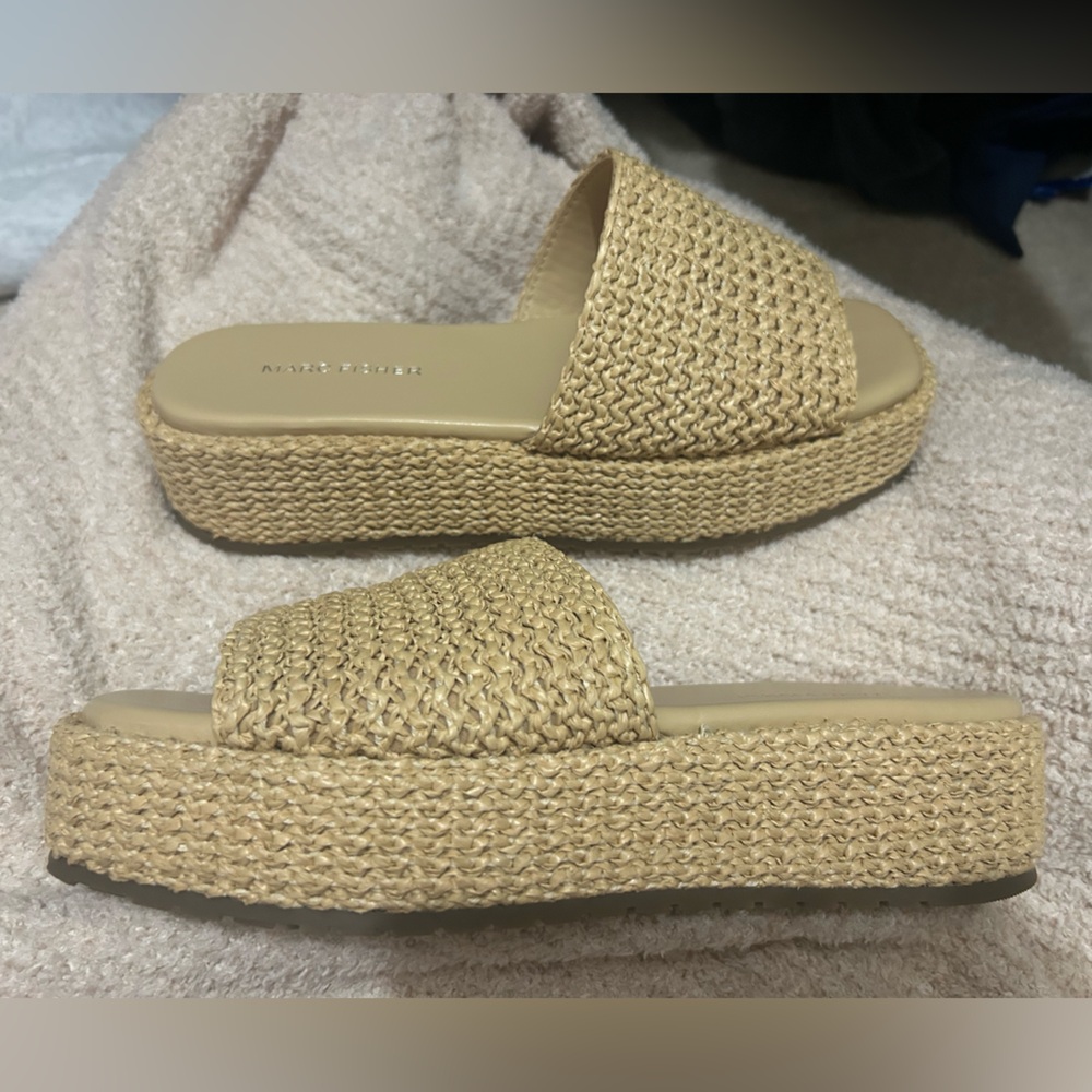 Marc Fisher Pais Sandal
